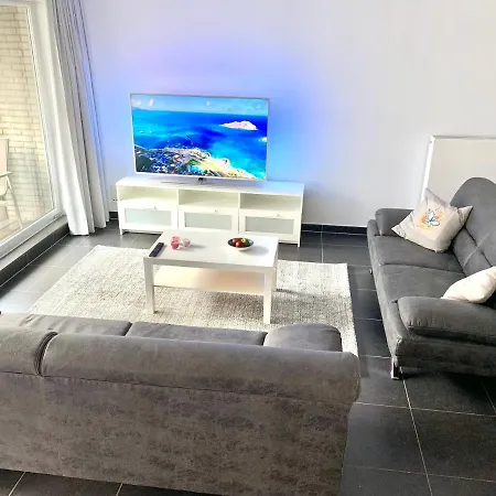 Emiel Centrum Met Garage Appartamento Ostenda
