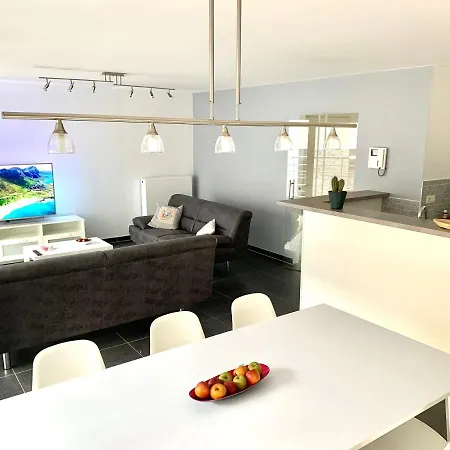 Emiel Centrum Met Garage 公寓 *