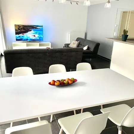 Emiel Centrum Met Garage 奥斯滕德